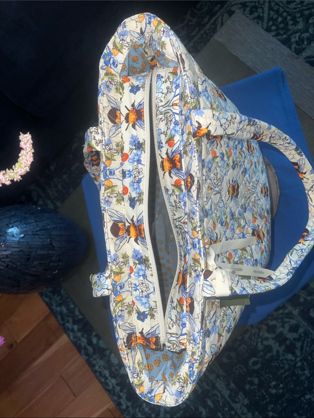 🐝Vera Bradley Bee & 💐Floral Quilted Tote - Picture 7 of 9